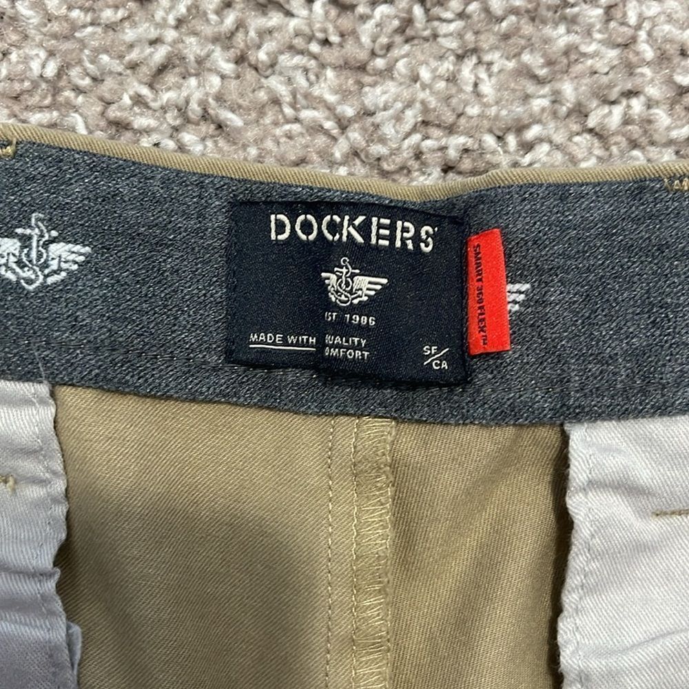 Men’s khakis - Picture 3 of 5